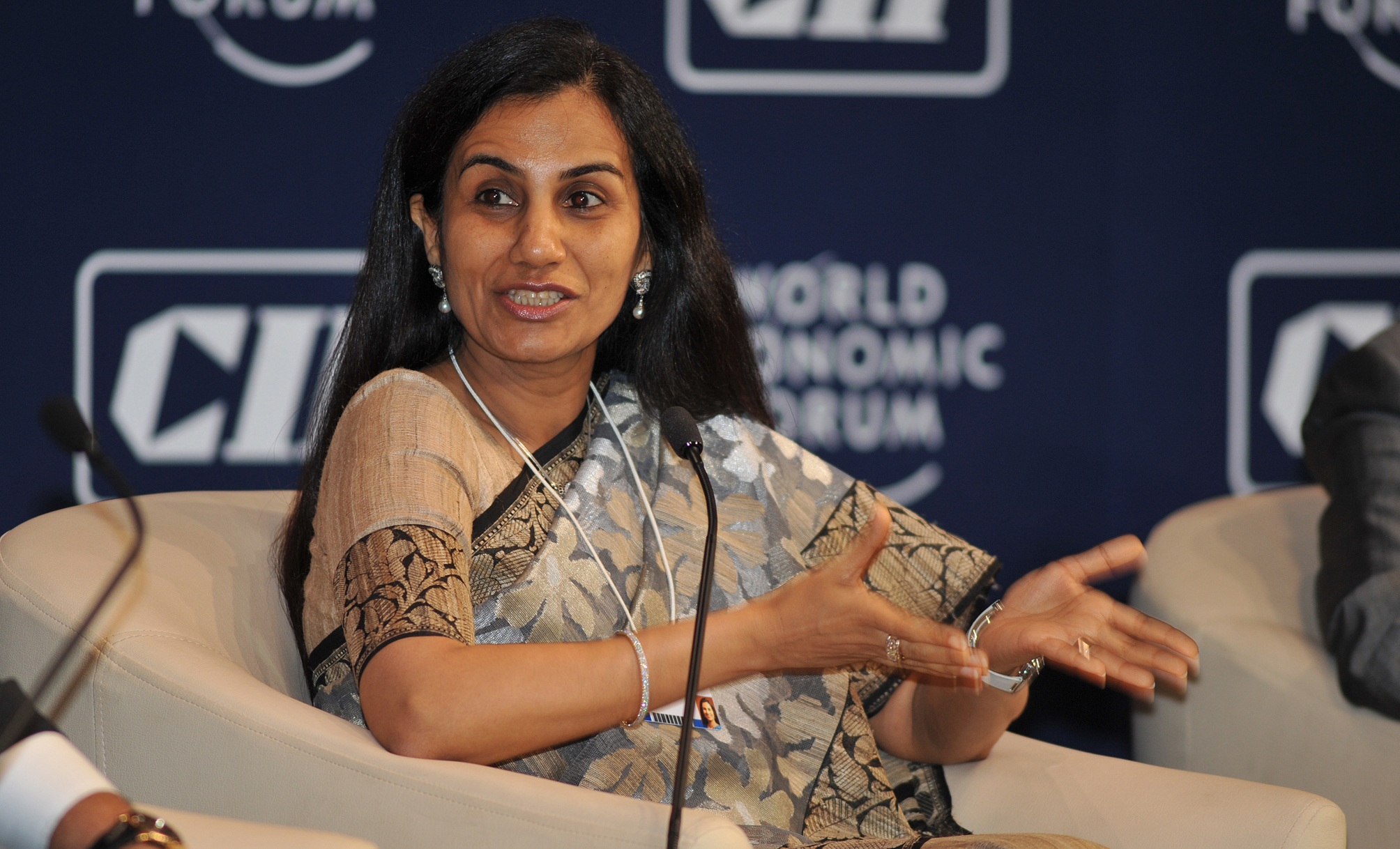 Picture of Chanda Kochhar seated.