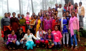 Group Photo of the Khabar Lahariya team