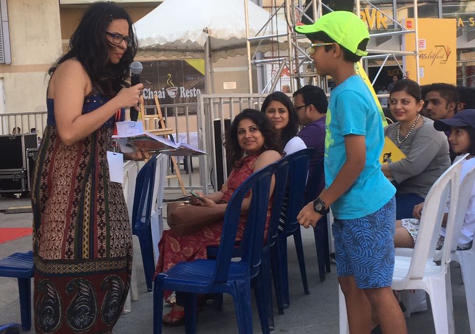 Samhita Arni with an audience member at the Times Bengaluru Litfest. Photo by Ila Ananya