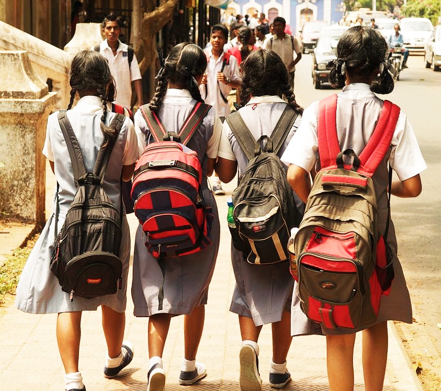 School_Girls_in_India (2)
